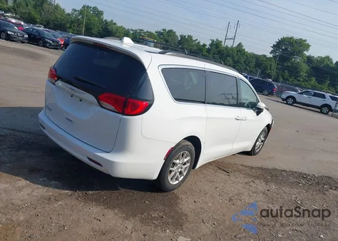 2020 Chrysler Voyager Lxi z USA, uszkodzony, nr VIN 2C4RC1DG5LR157156